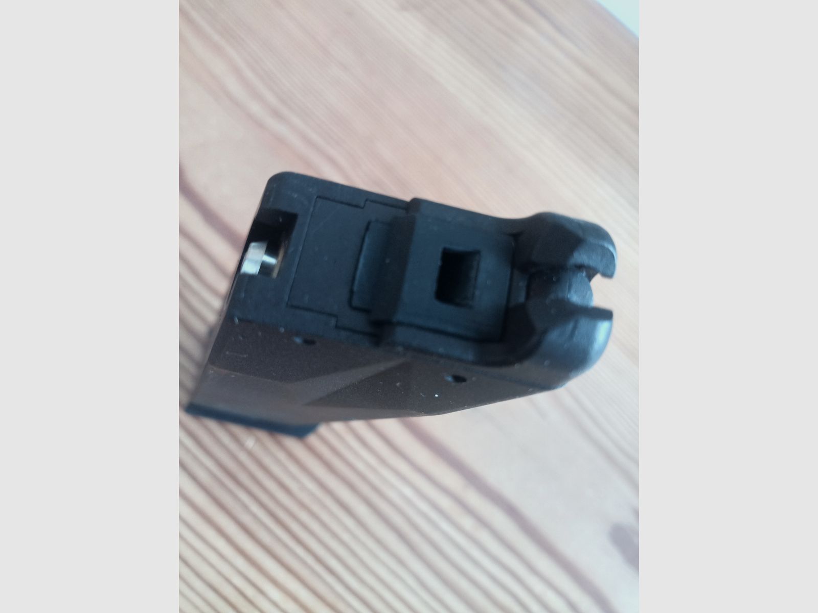 Vervangmagazijn voor UMAREX / KWA Beretta M9 Gas Blowback Airsoftpistool