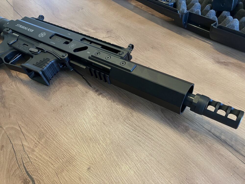 Grand Power Stribog RSR mit höhen- und seitenverstellbaren AR15 Schaft 9mmLuger