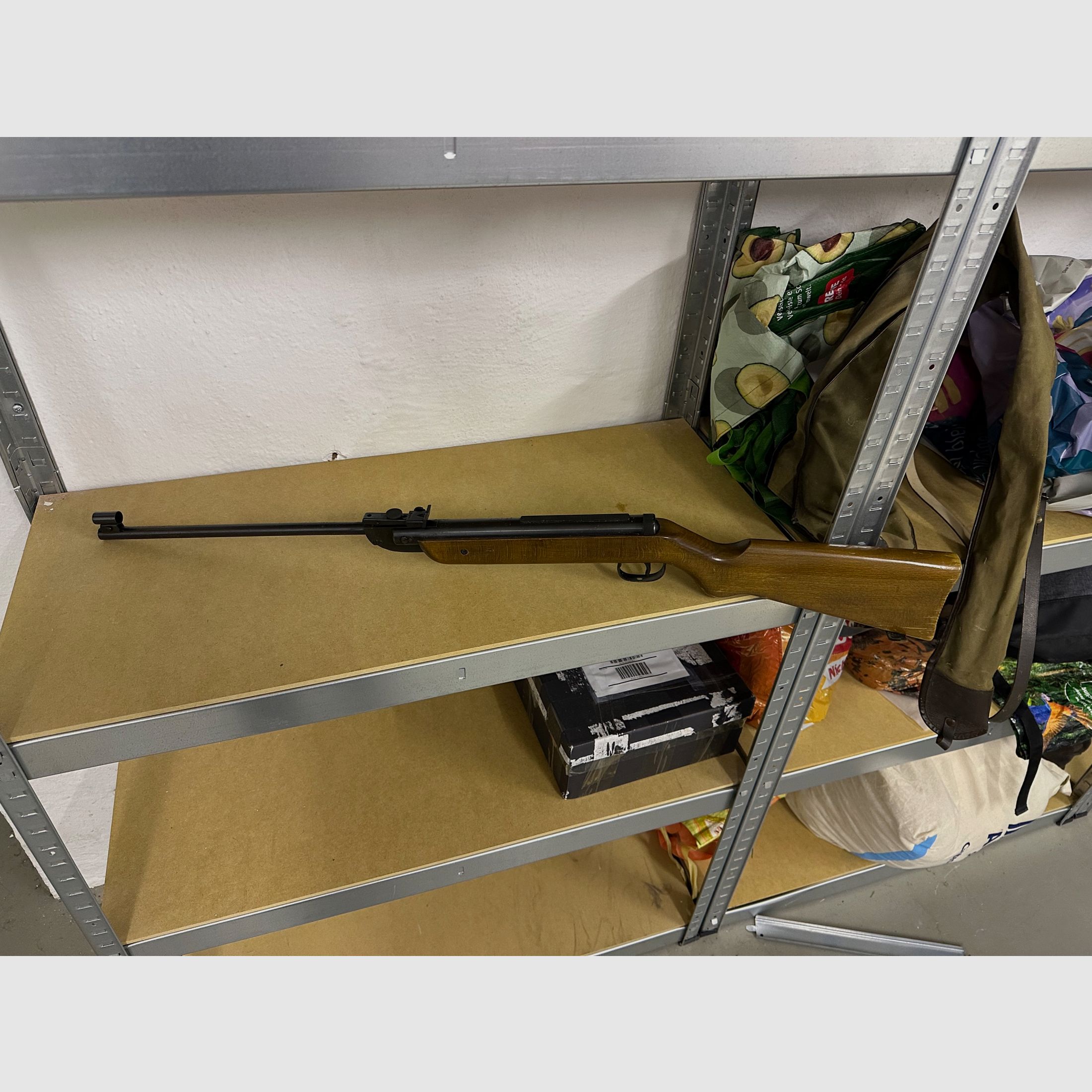 air rifle, image 2 of 5