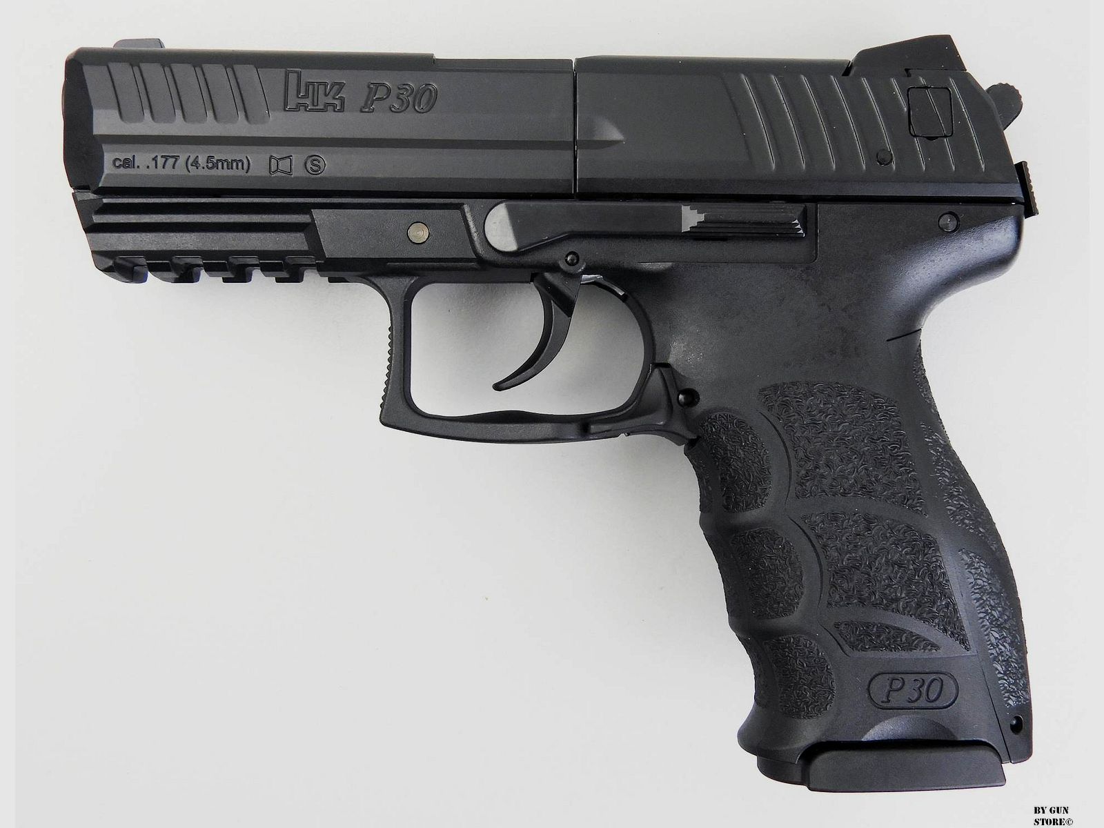 Pistola UMAREX HECKLER & KOCH P30 CO2 CAL. 4.5 = CN 660, immagine 1 di 4
