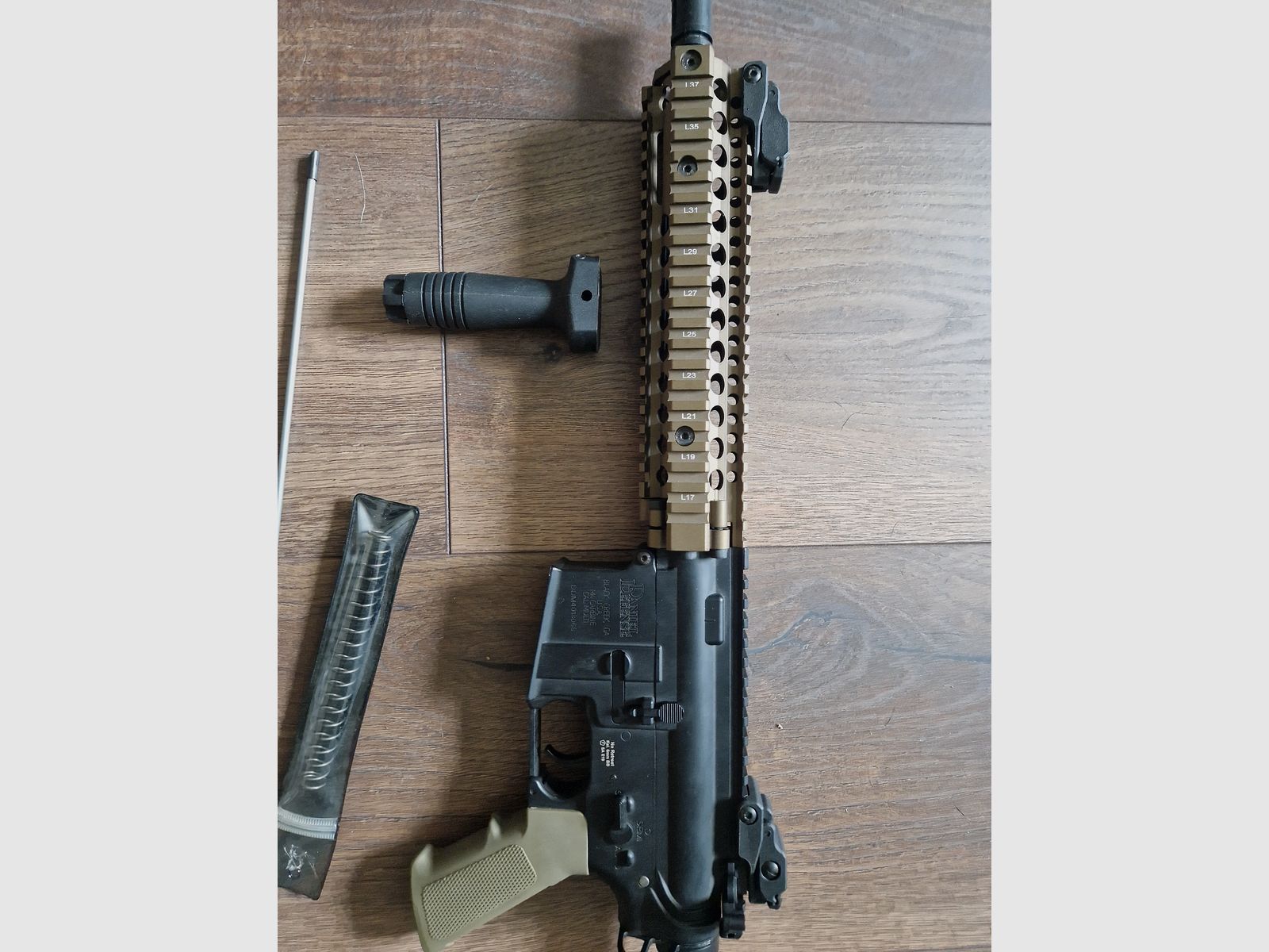 Daniel defense Mk18 Specna Arms SA-C19 AEG 1.5 Joule con batería