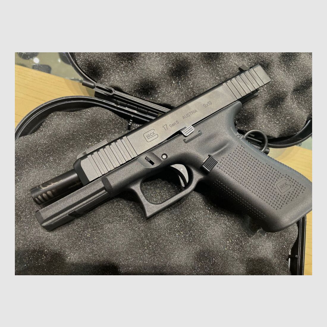 Glock	 17 Gen. 5