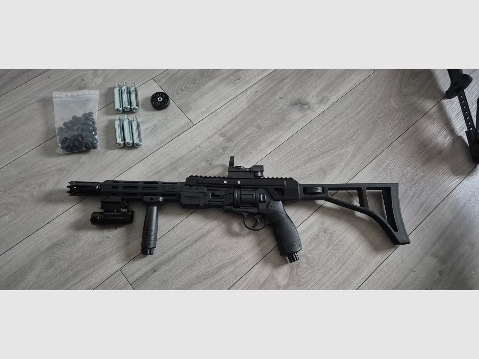 Used Umarex Home Defense T4E Revolver HDR 50 TR cal.50 with accessories