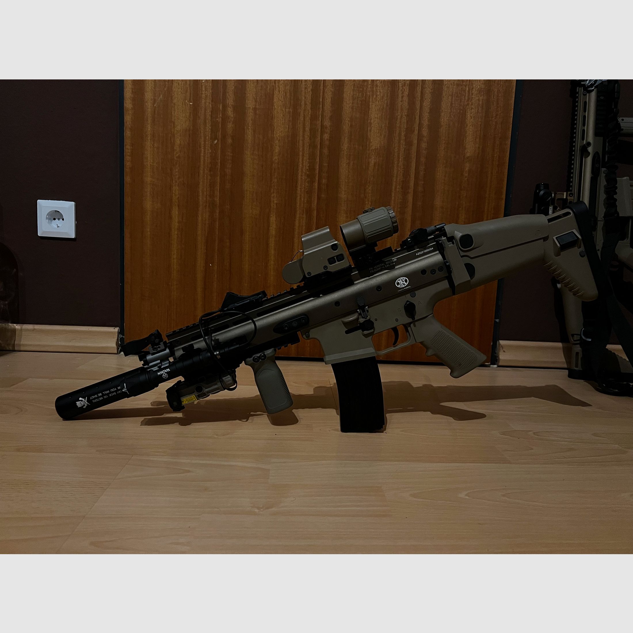 WE FN Herstal Scar L with 5 magazines and accessories