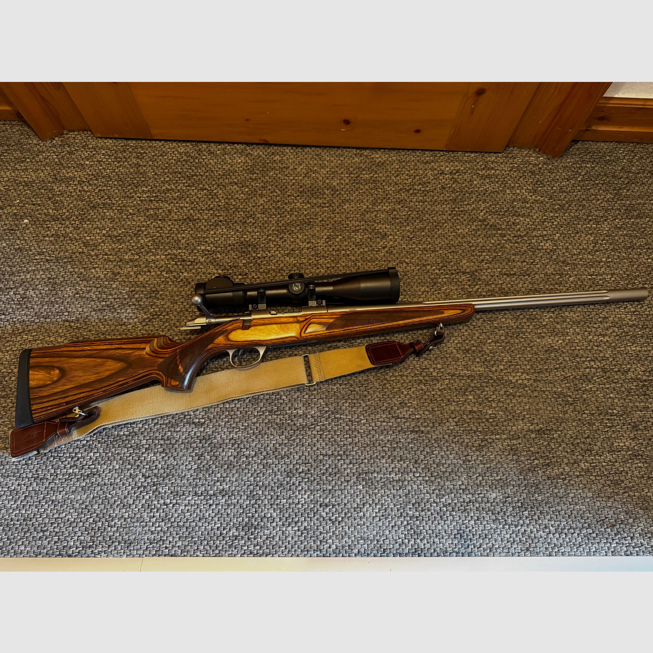 Sako 85 varmint laminated + Zeiss Duralyt  *top*
