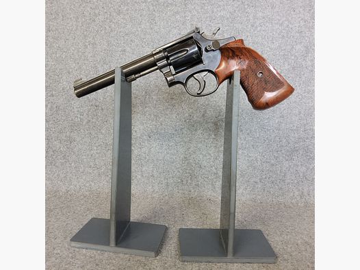 Smith & Wesson Mod. 17-2
