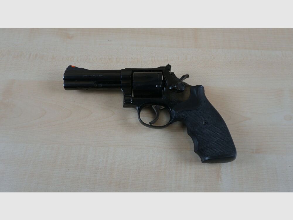 Smith & Wesson 586