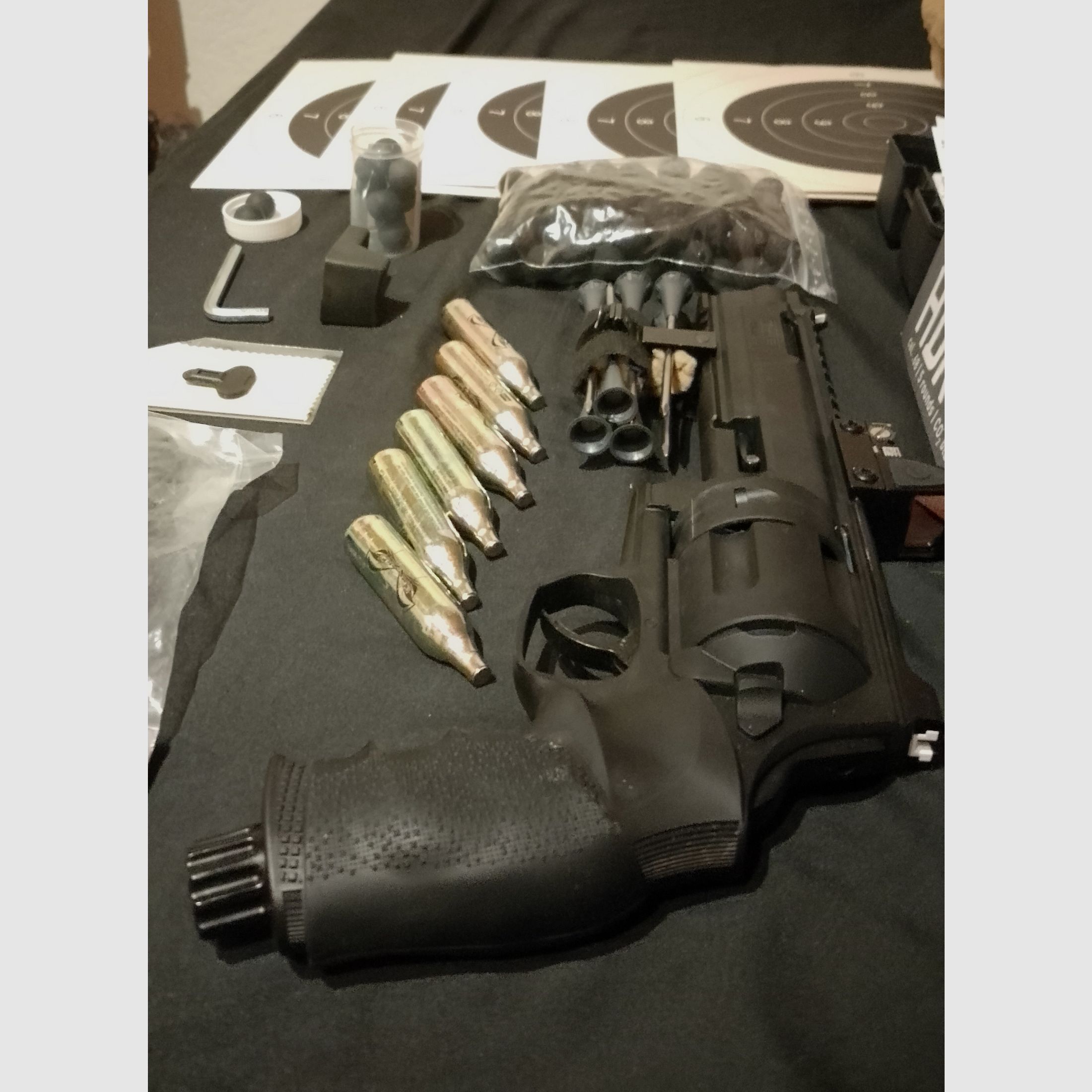 Neuwertiger HDR68 Markierer Gen1 T4E Cal .68 Nägel keine Pfeile Geschosshalter Nagelgeschosse Set Red DOT Visier 2 extra Magazin Trommel Rubberballs Zielscheiben CO2 Kapseln 
