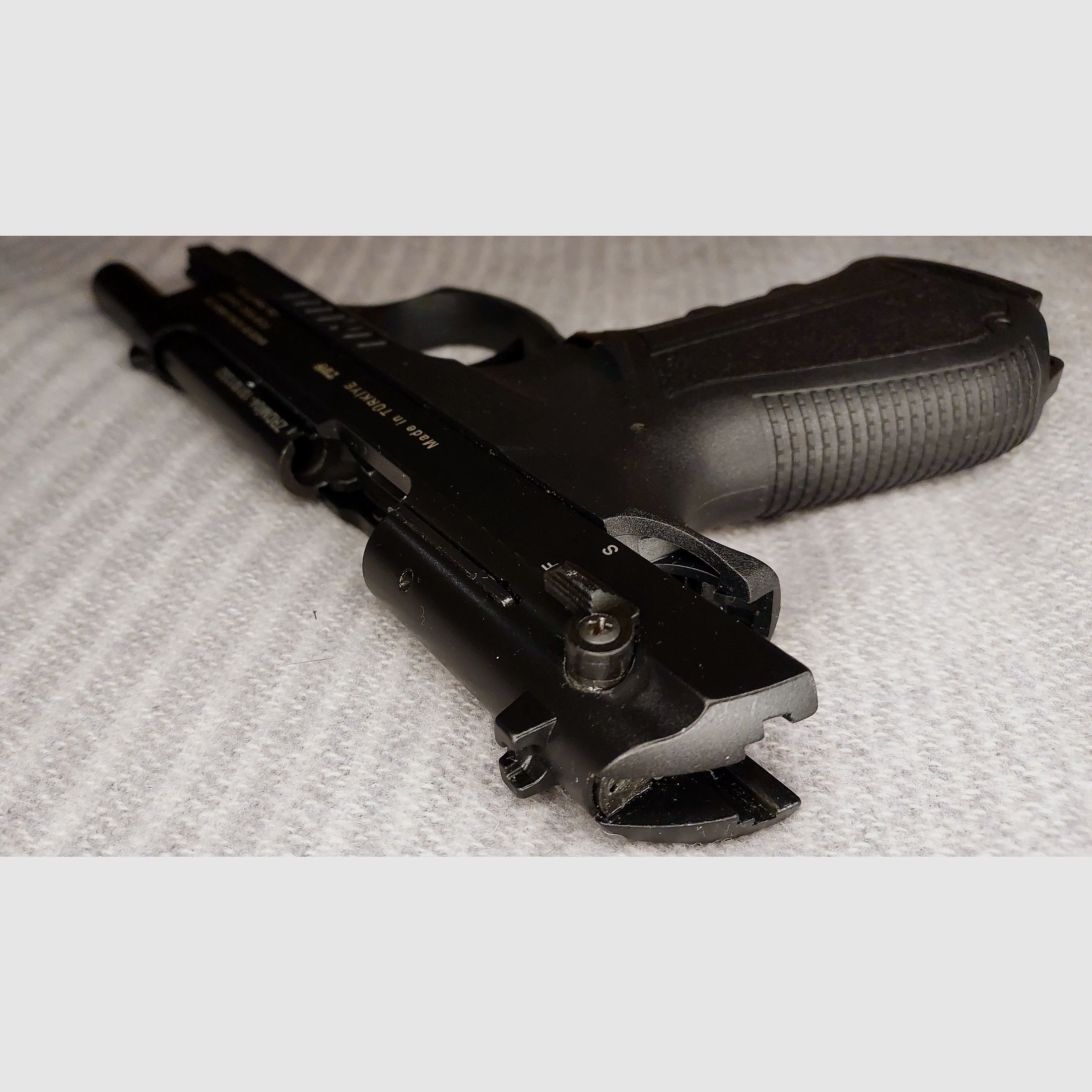 Zoraki 918 9mm P.A.K. schwarz (PTB 1024) mit zwei Magazinen