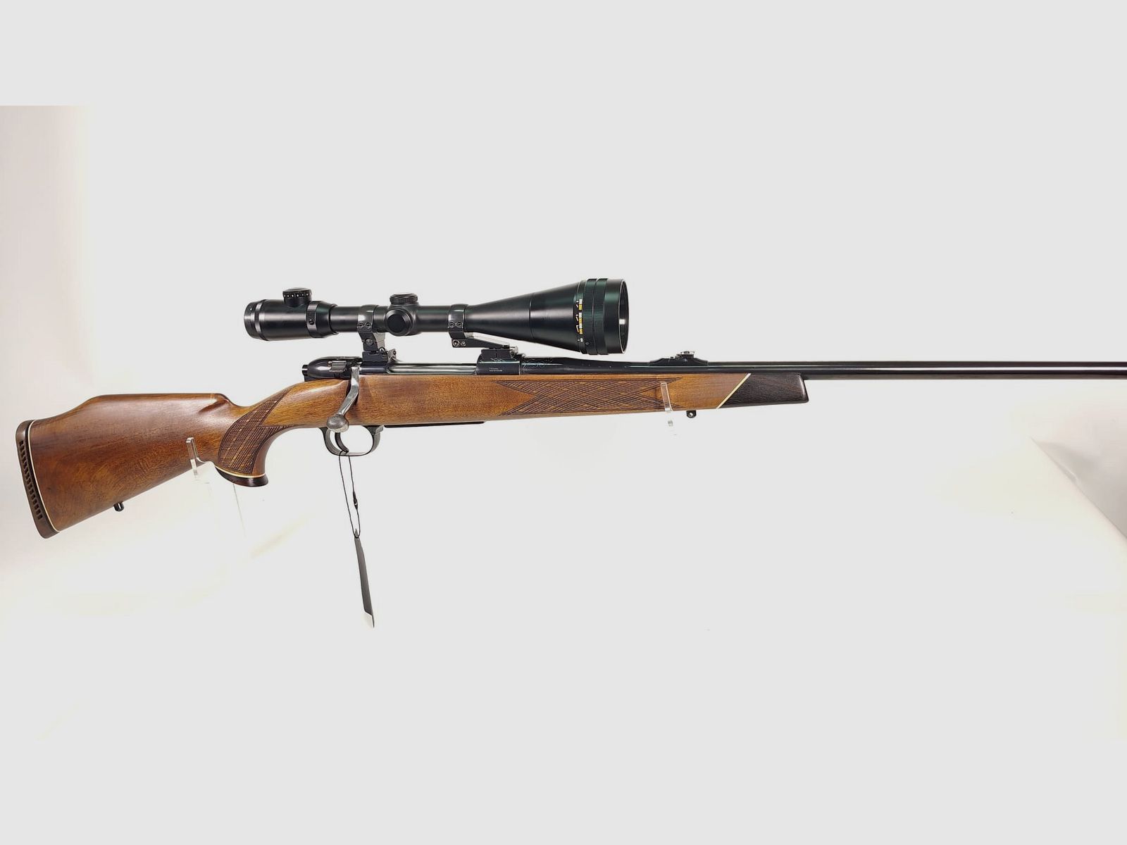 Heym SR 10 bolt-action rifle .243 Win. z podświetlanym 4–12x56