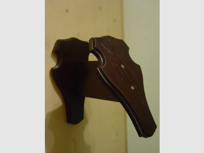 Muffle board / sign