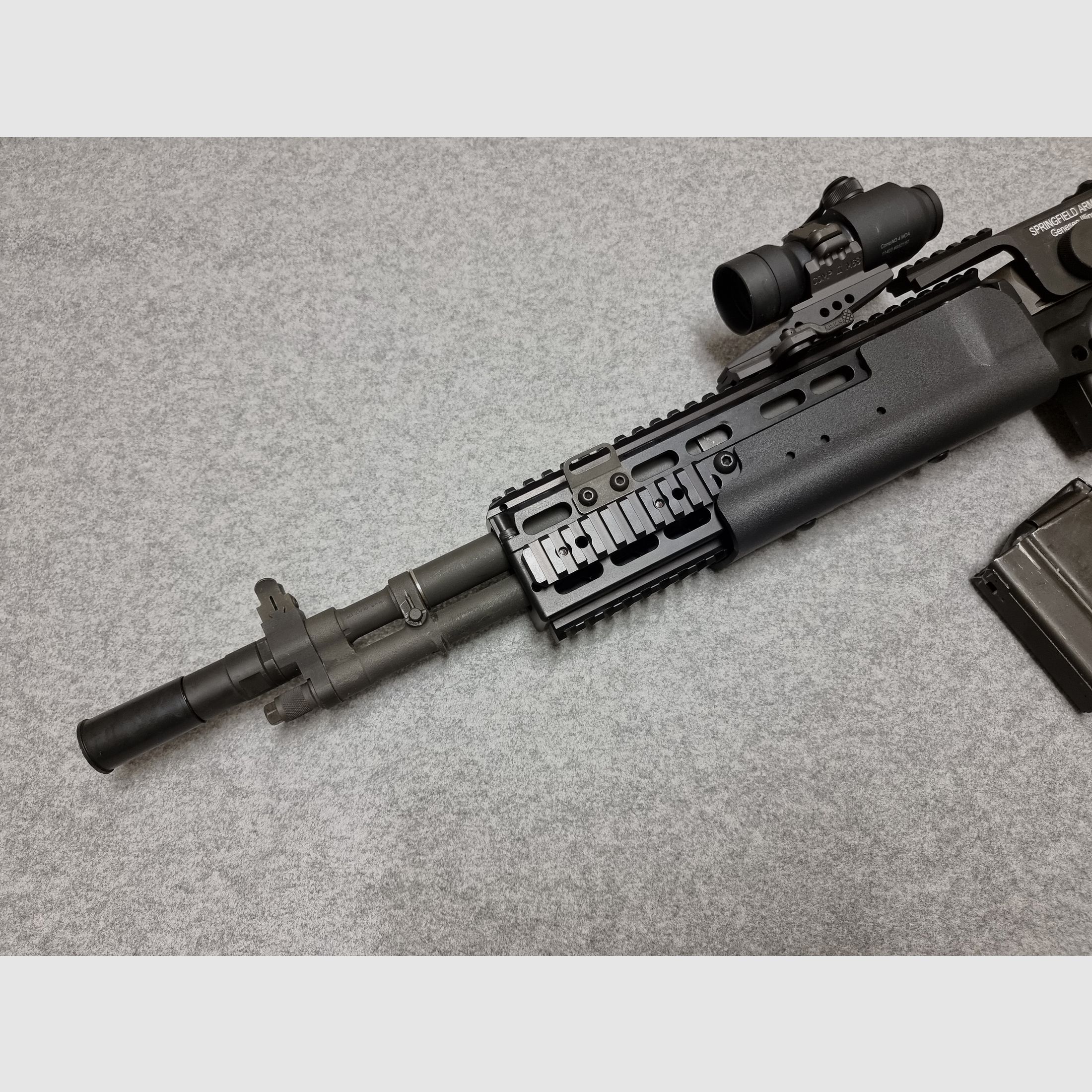 LuxDefTec LDT M14 Socom mit original Sage EBR Chassis + original Springfield Armory M1A Montage