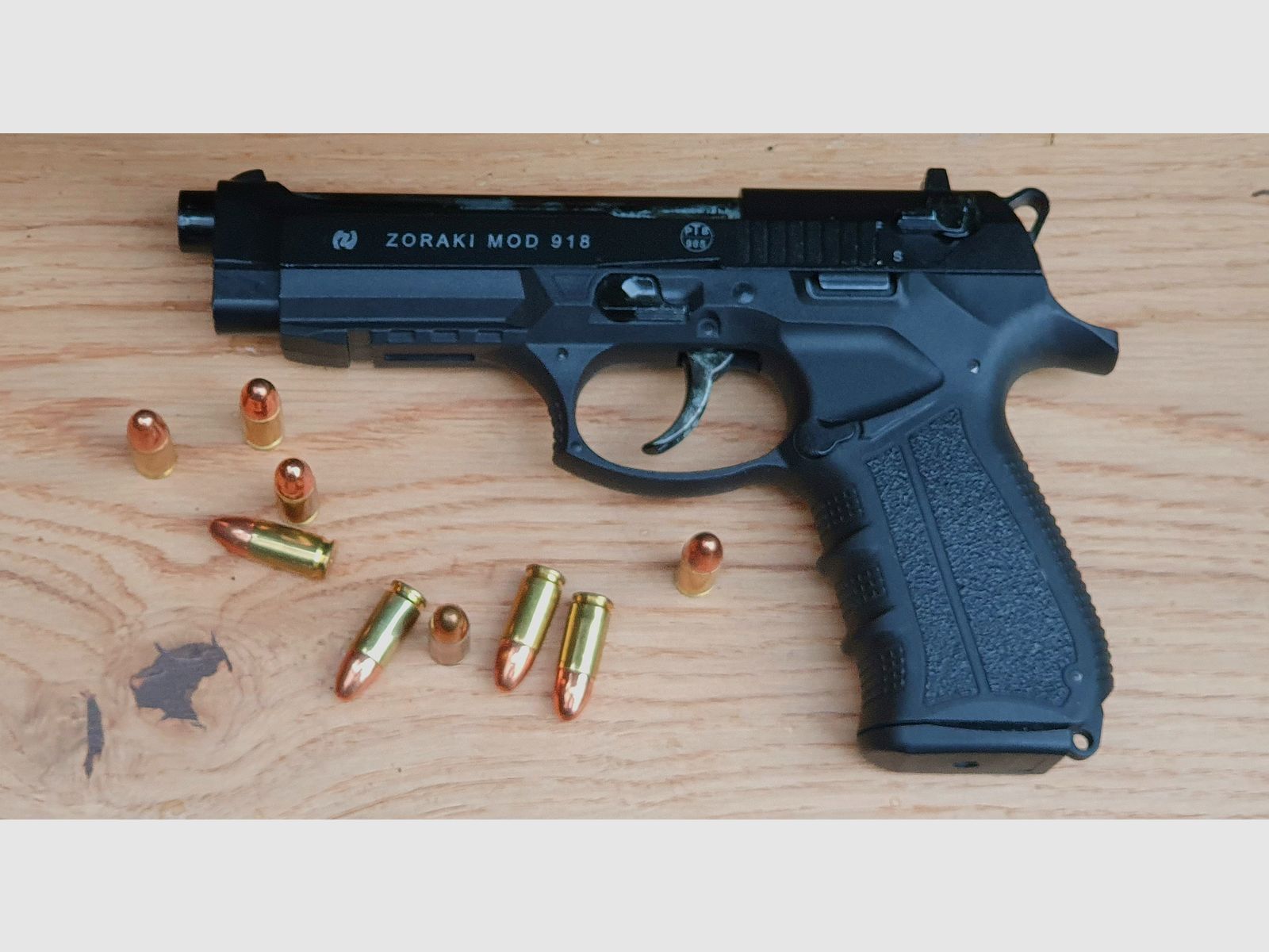 Zoraki 918  PTB Gas / Schreckschuß Pistole , 18 + 1 -schlüssig, 2 Zusatzmagazine+ Lederholster