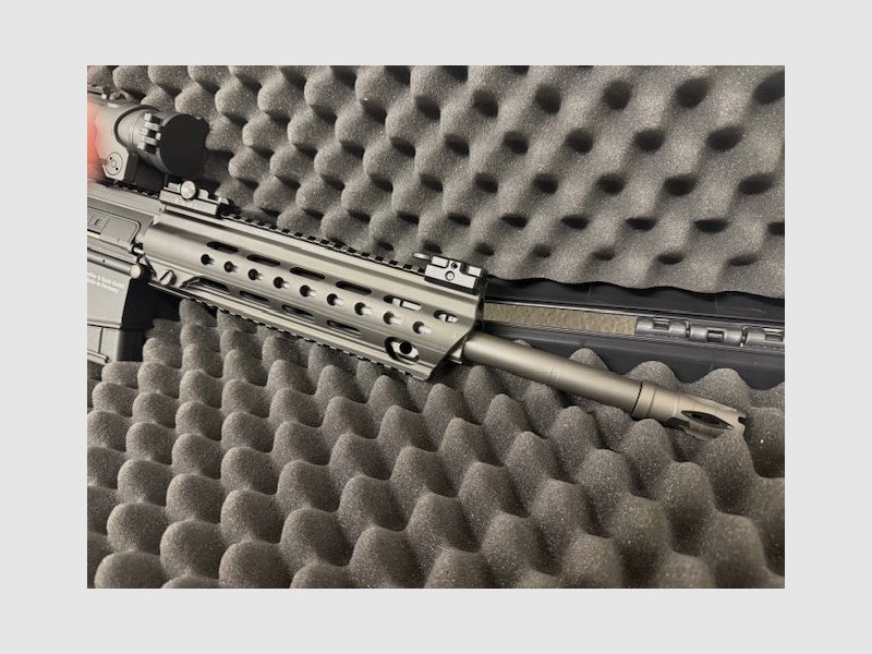 HECKLER & KOCH MR223 A3-VERSION 14,5" KALIBER .223 REM. SELBSTLADEBÜCHSE BUNDESWEHRVERSION