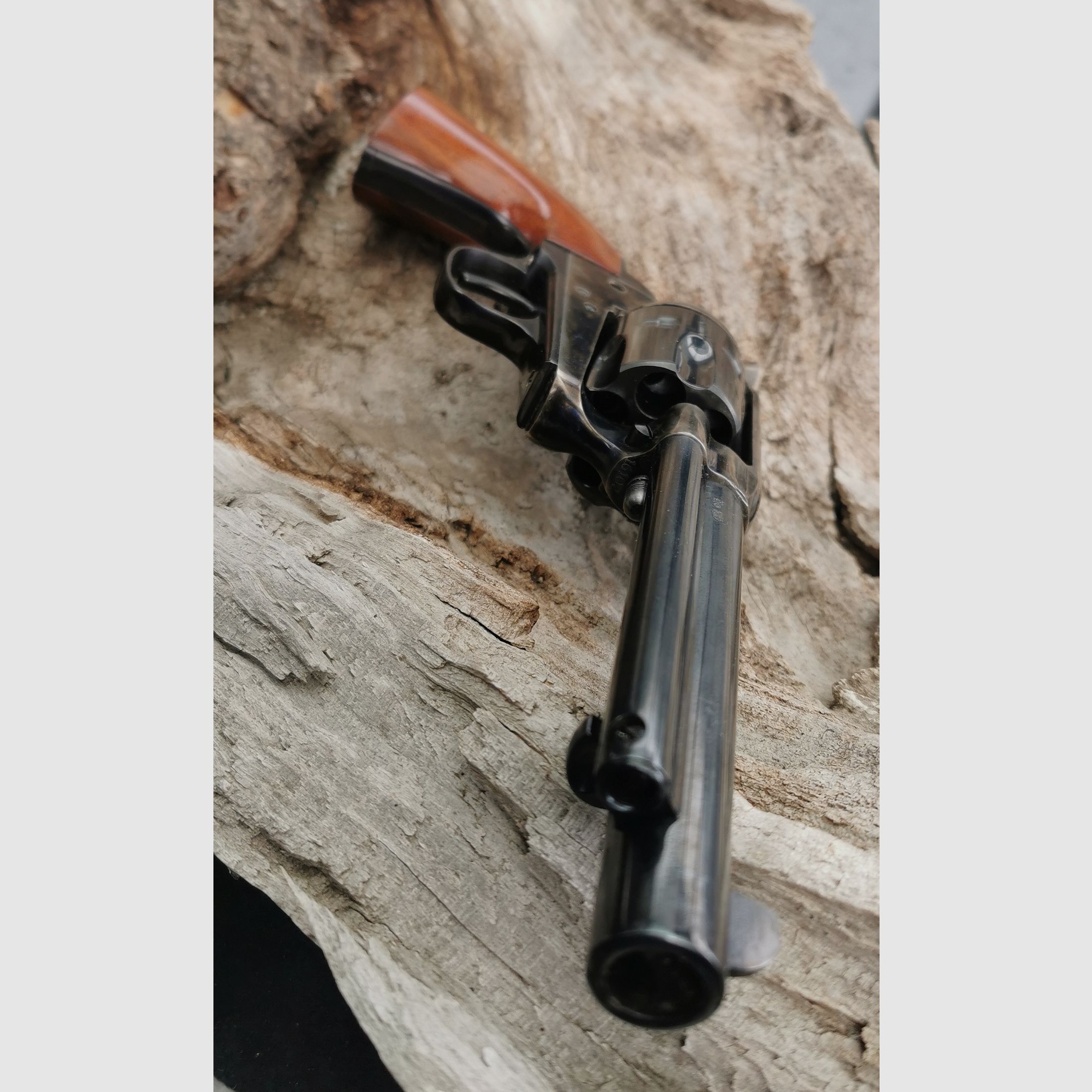 Colt SAA Mod 1873 Pat: 1871-1872 PTB 838 cal. 9 mm R. Knall/Platz Hege Uberti Single Action Army Stahl