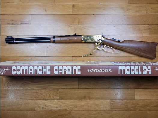 Schöne Winchester Commemorative Typ 1894 – „Comanche Carbine“ – 11.500 produziert – Originalbox – 30-30 Win – Perfekter Zustand