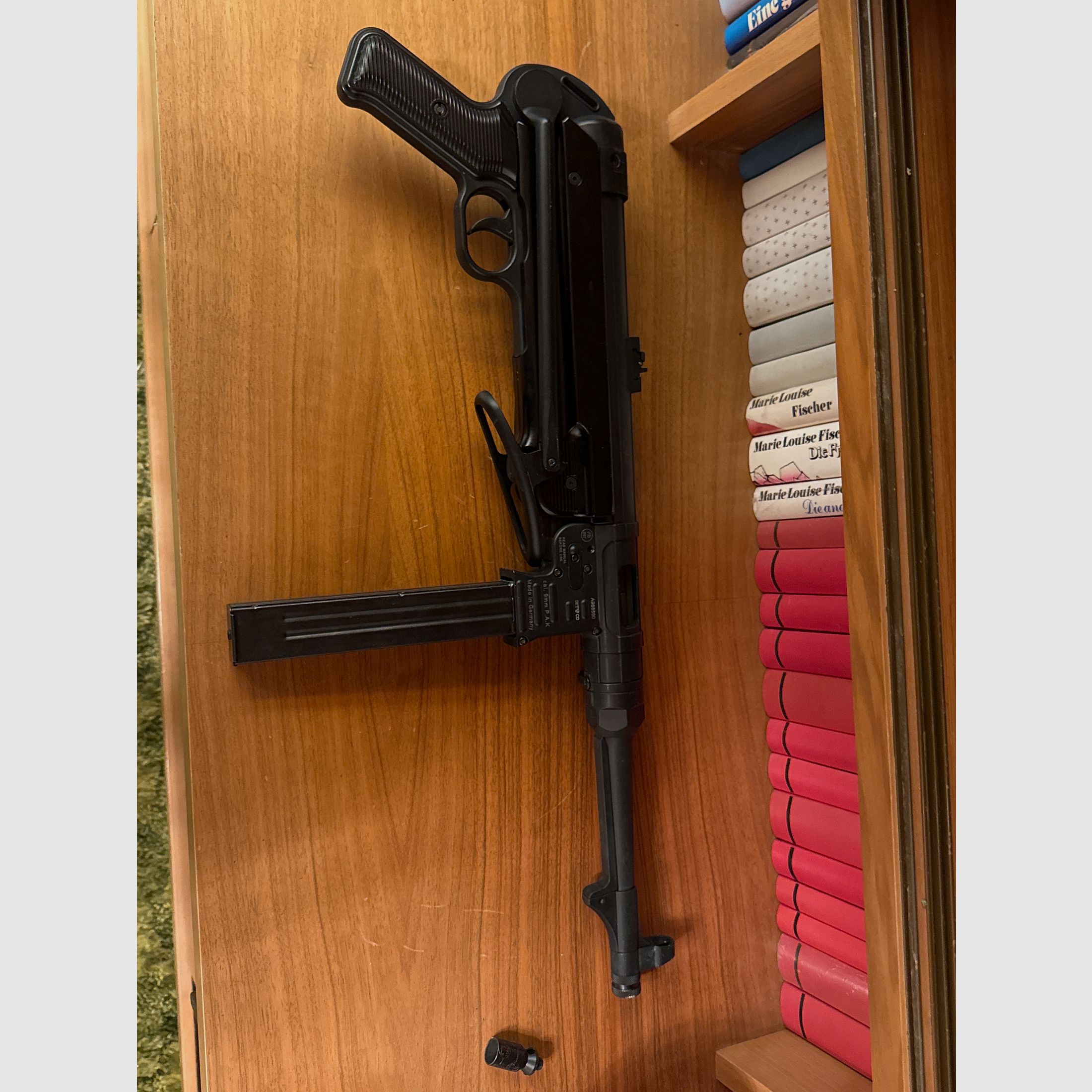 MP40 GEN. 2 PISTOLA MITRAGLIATRICE A SALVE KAL. 9MM