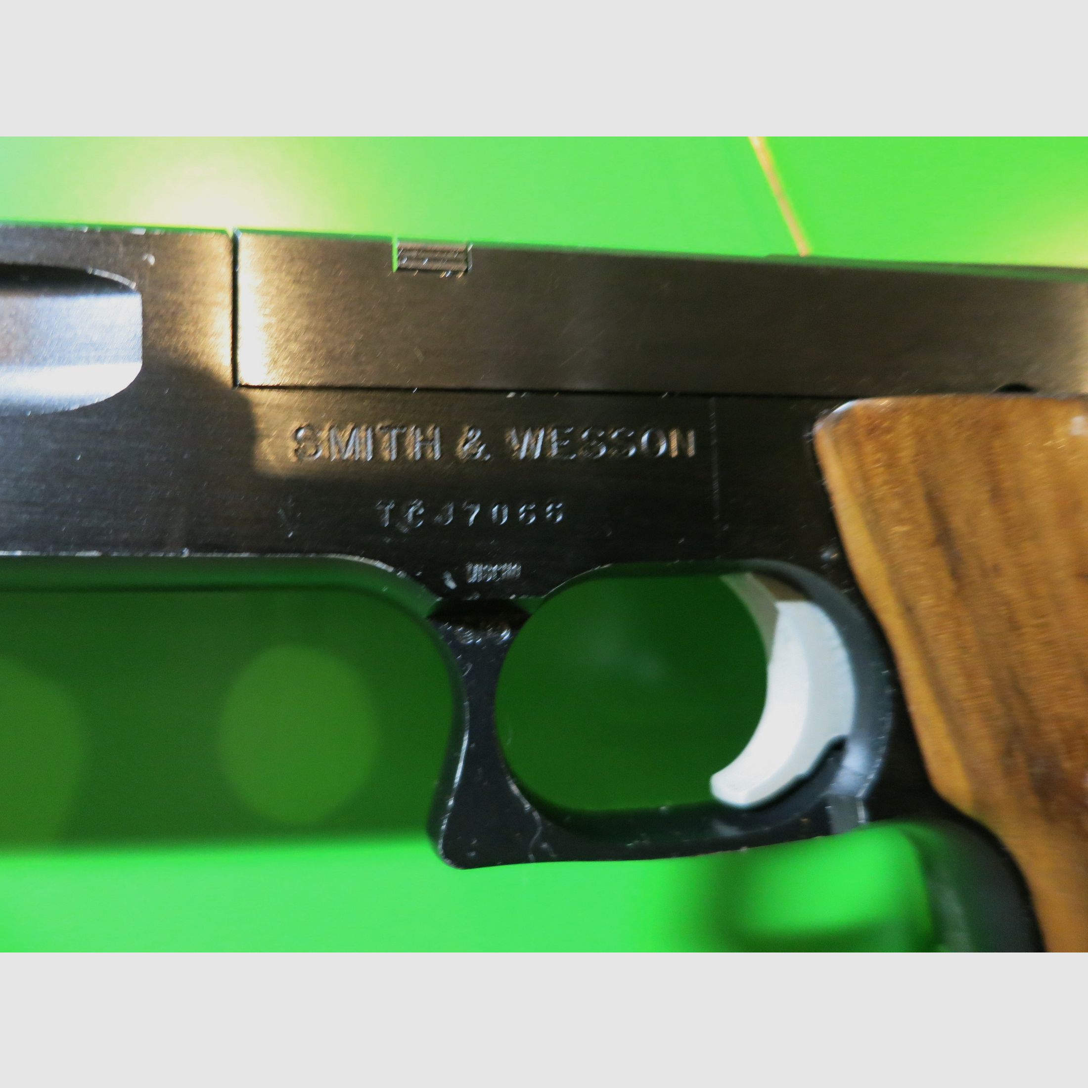 Sport pistol Smith & Wesson model 422 .22lr, low-mounted barrel #70-