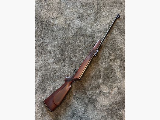 Voere Sportkarabiner Kaliber .22 lr – Holzschaft – mit Magazin
