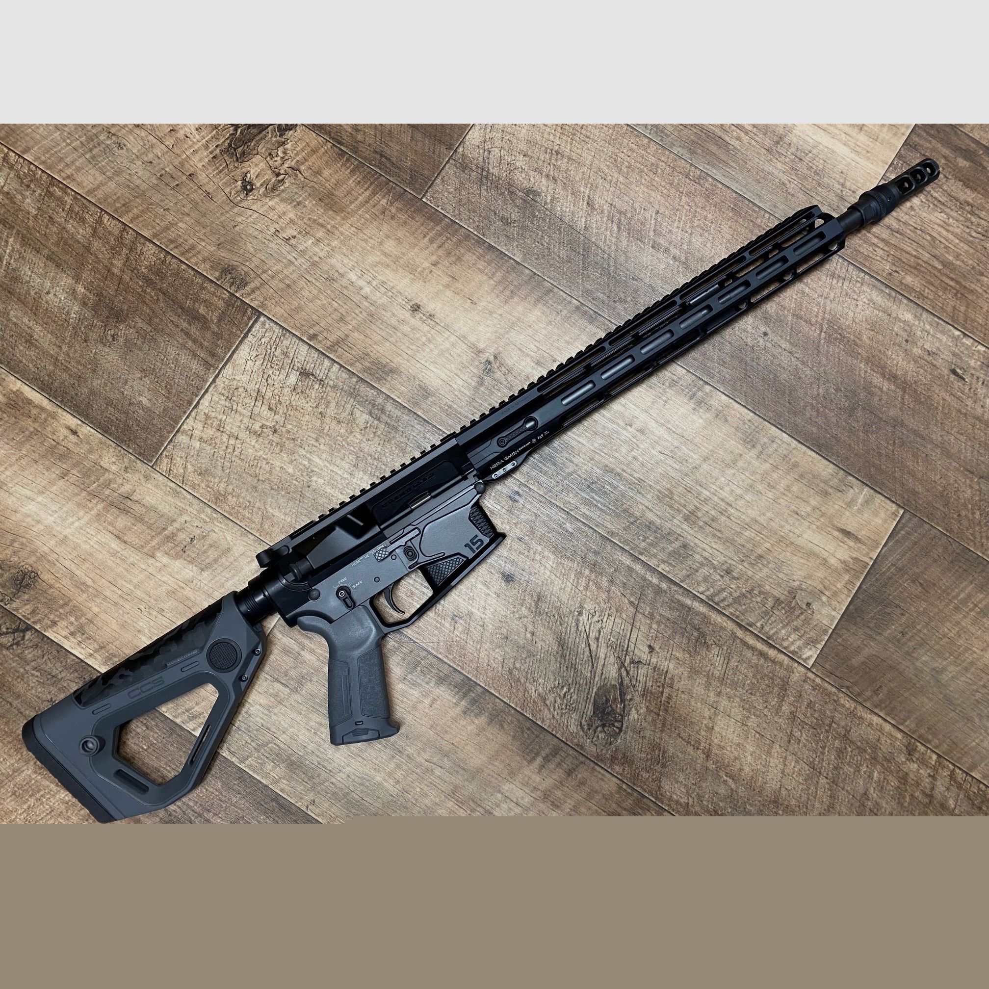 Hera Arms EL 15º AR 15 .223rem Negro-Táctico Gris disponible de inmediato