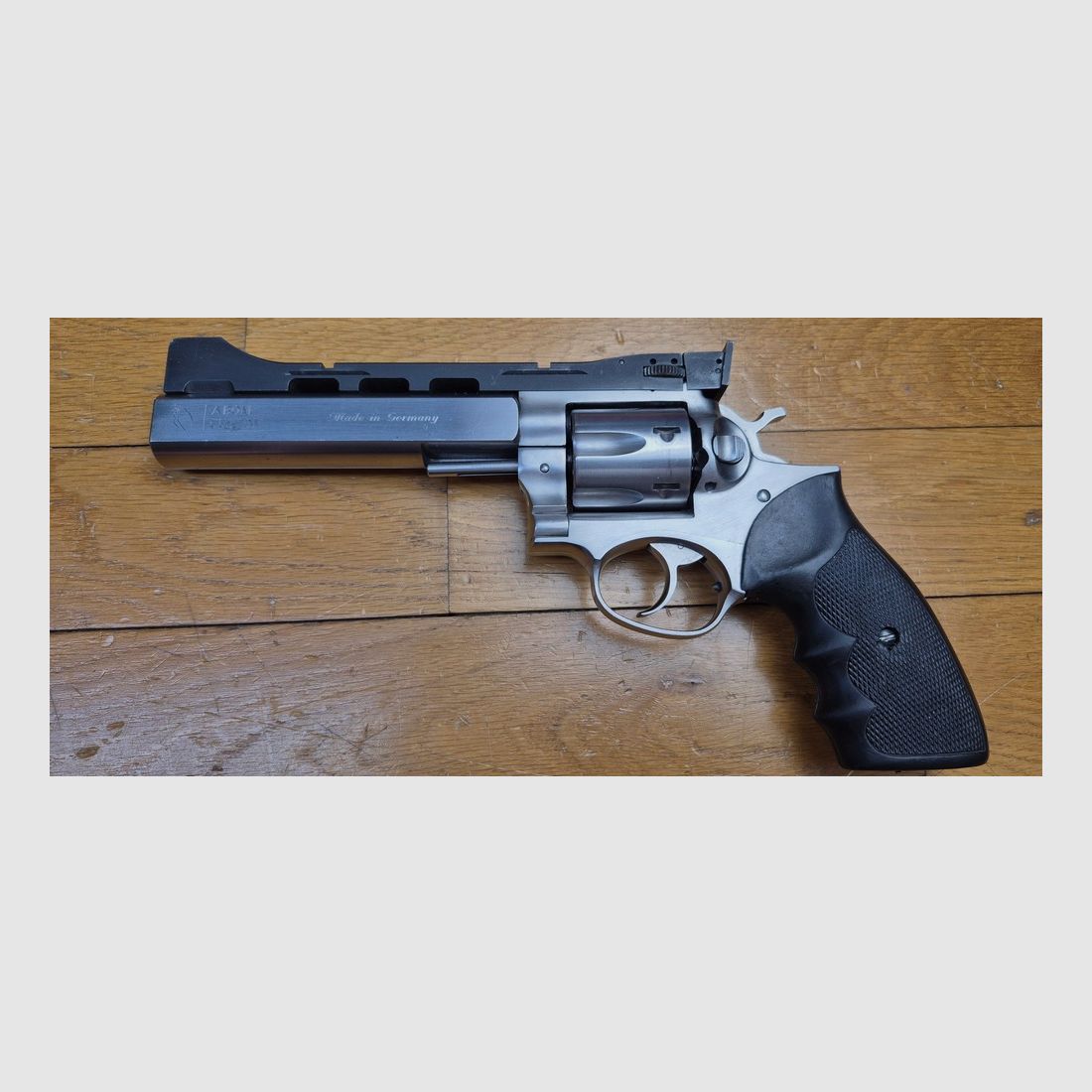Zeldzame Revolver Ruger GP 100 "Custom" – Model met 6-inch loop – Zeldzame aanpassing met zware loop ABOM in Duitsland – Volledige stalen rail met verstelbare richtmiddelen en Wichita voorzicht van 100% staal – Kal. 357Magnum / 38 special – Vuurwapen van september 1992 – Zeldzame aangepaste Ruger – TBE/TBE+, afbeelding 2 van 30