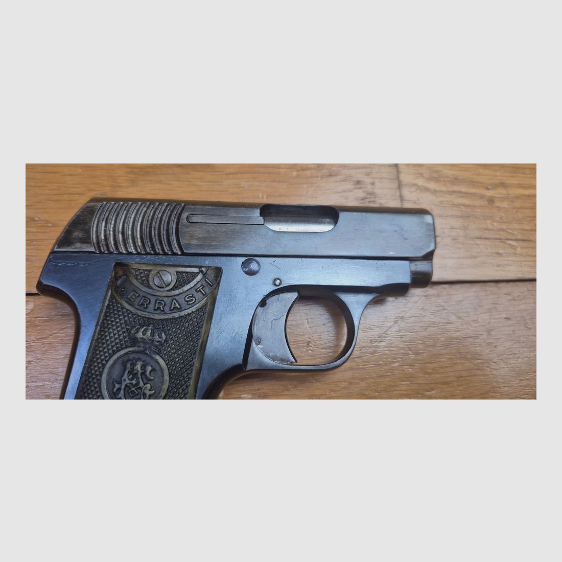 Piccola Pistola Semiautomatica Errasti Modello 1912 – Cal. 6.35 Browning / 25 ACP – Ottima copia spagnola del Browning 1906 – Arma con due finiture e impugnature in corno – TBE++, immagine 16 di 17