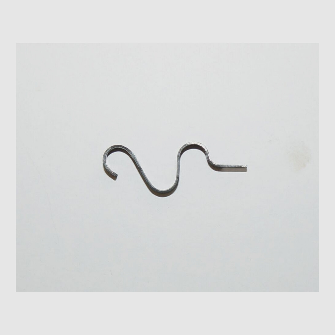 Wewnętrzna sprężyna wyrzucająca do szwajcarskiego karabinu ordynansowego SIG StGW 57 SAR M57 SWISS MATCH i podobnych modeli