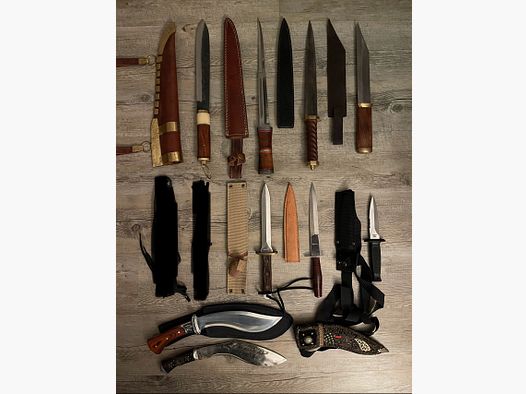 Ensemble de différents couteaux