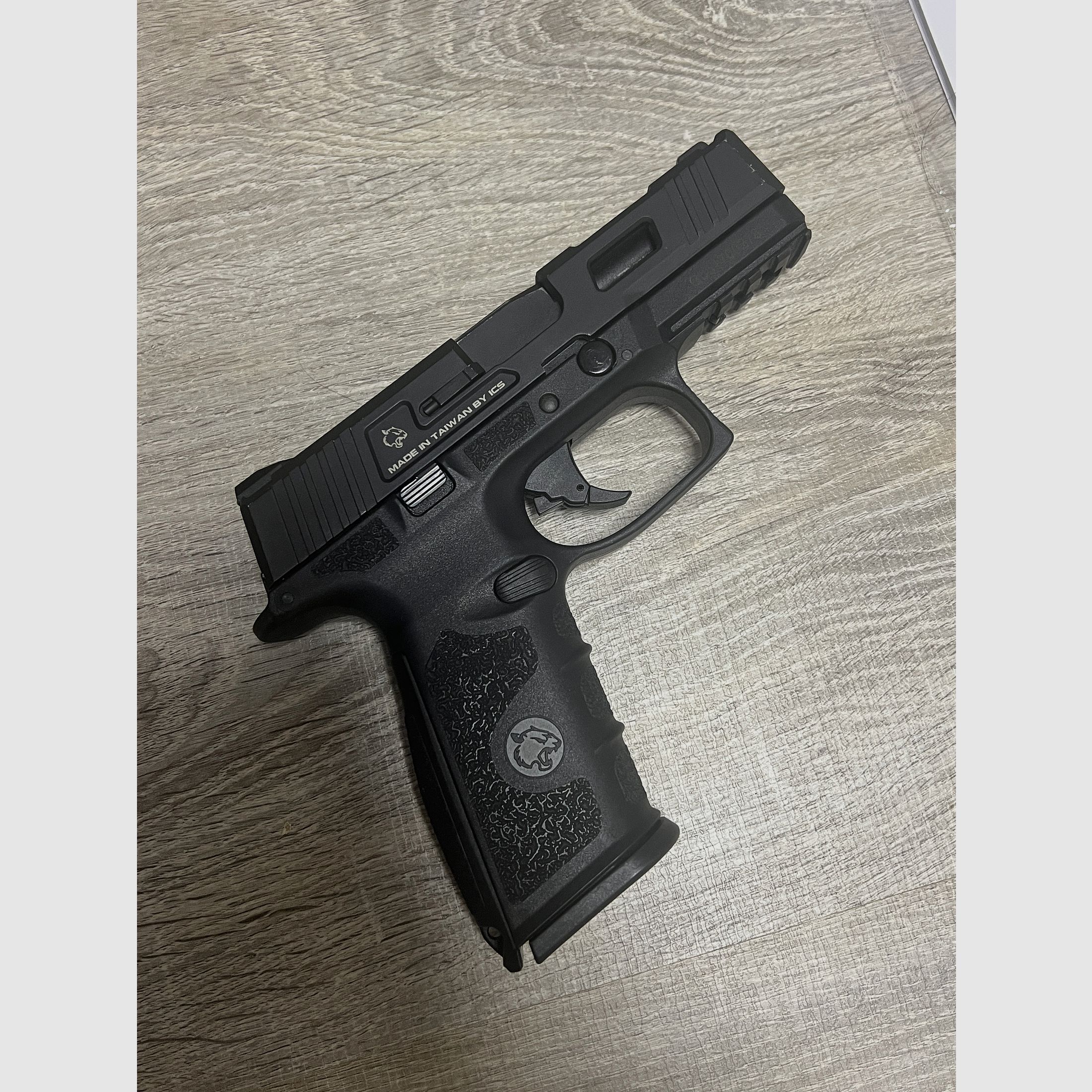 ICS BLE XFG GBB Airsoft 
