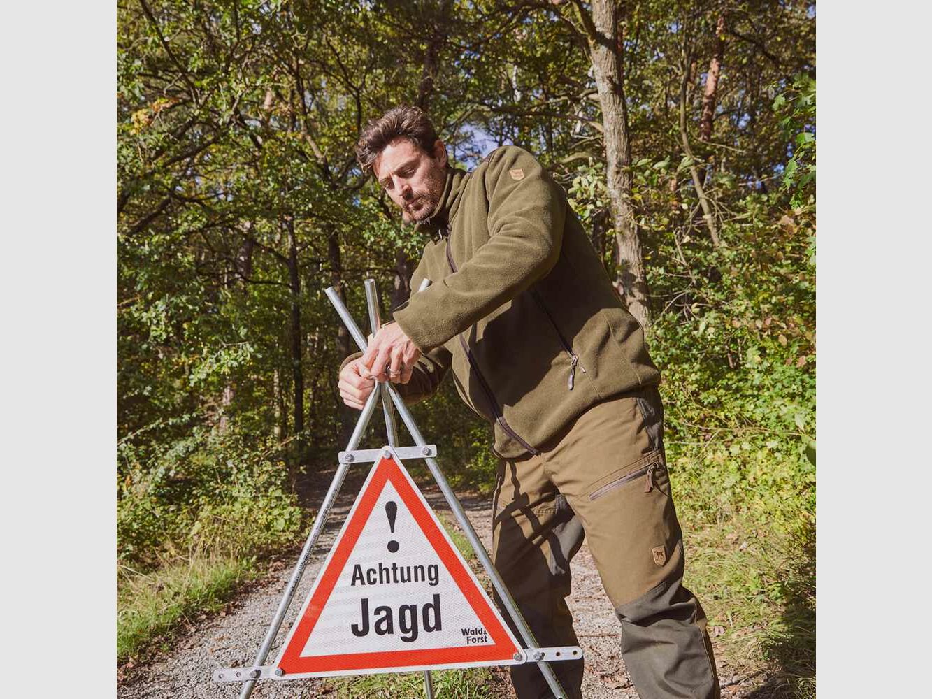 Warning triangle “Achtung Jagd” 50x44 sign – 3 per pack, image 2 of 3