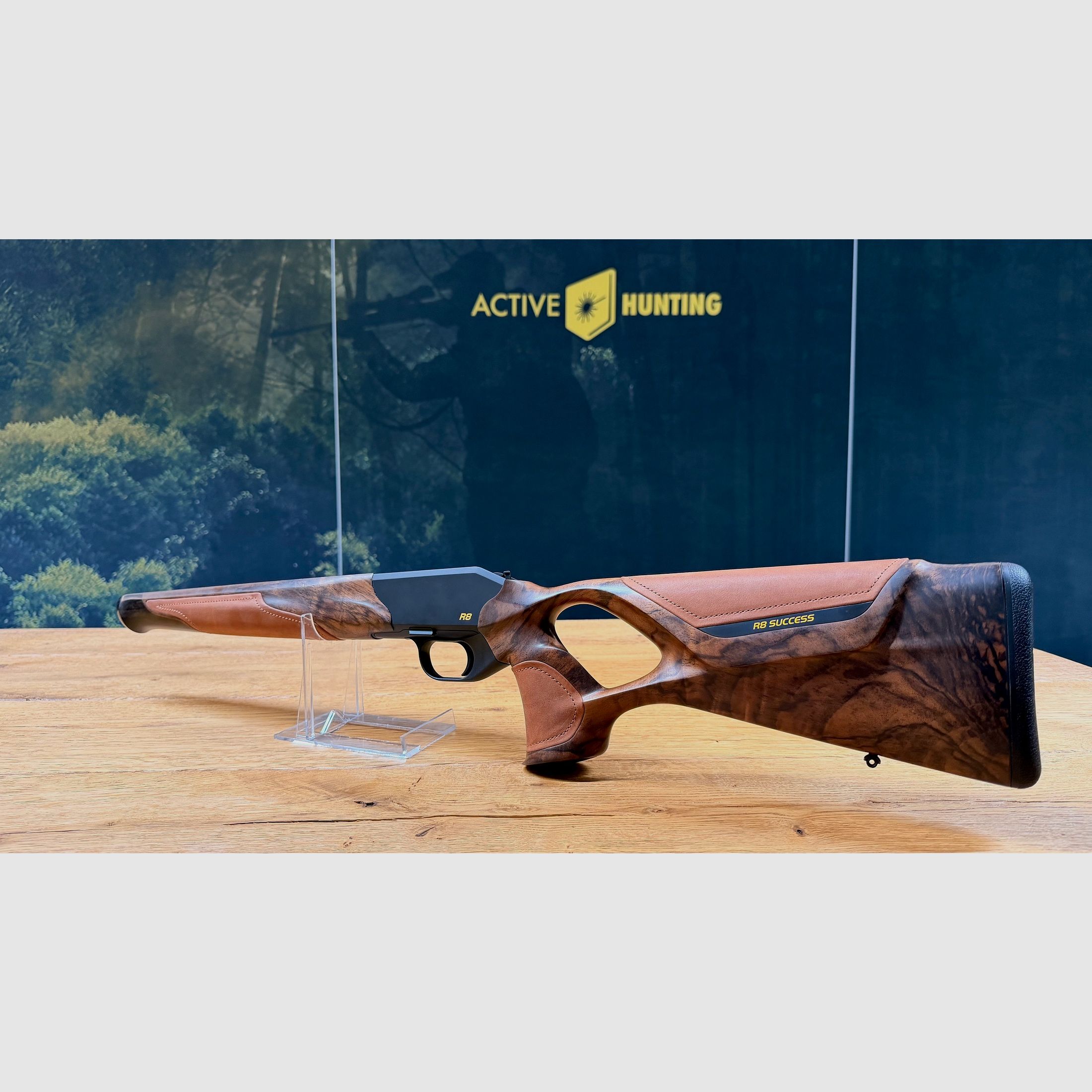 Blaser R8 Success Stocking / Wood Grade 7 / Chesterfield Leather / BREATHTAKINGLY BEAUTIFUL
