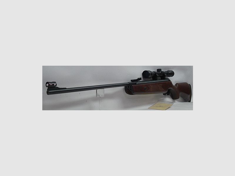 Hunter Force 600 Kal.4,50 mm - inkl. 4x32 ZF