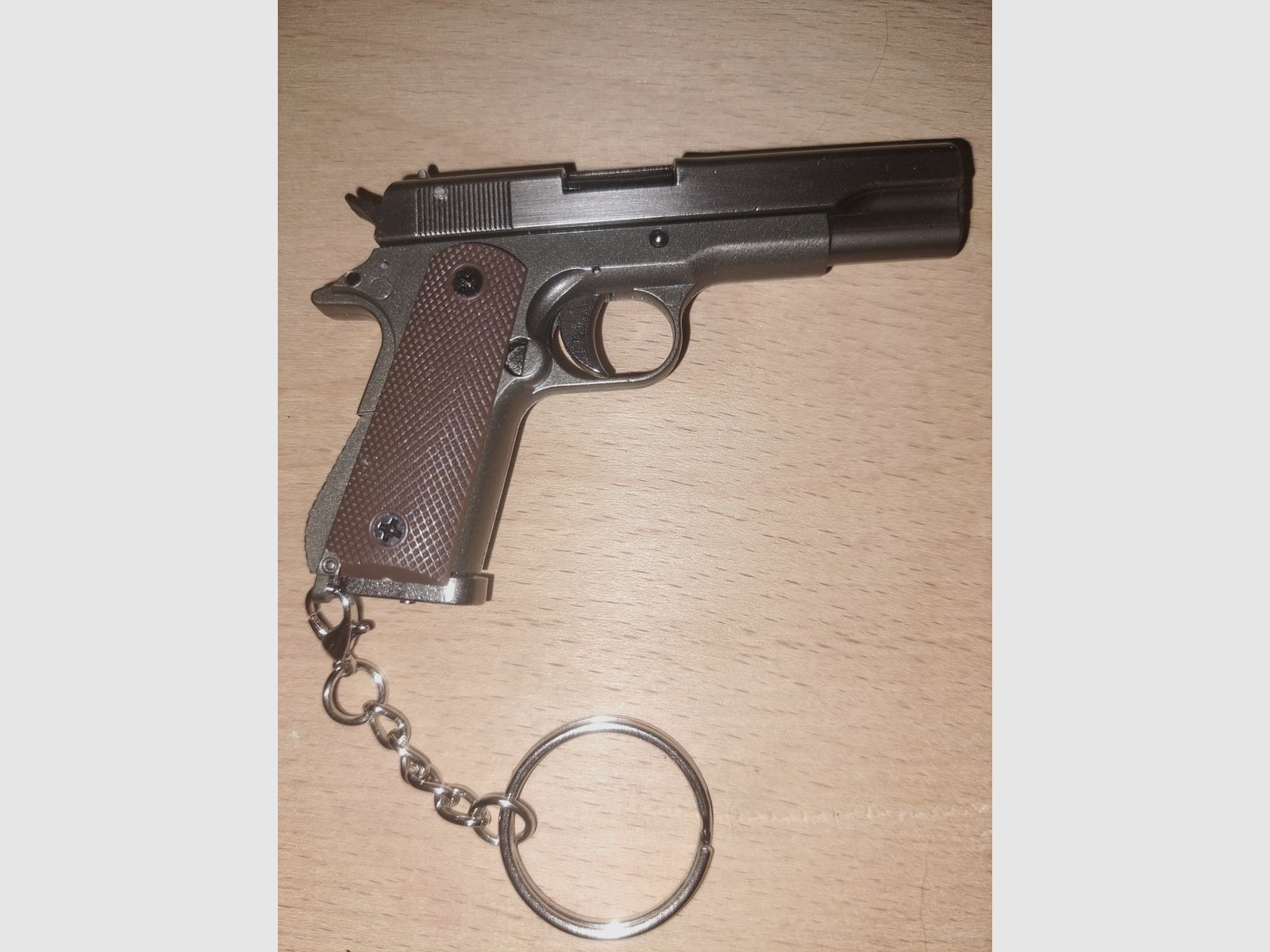 Schlüsselanhänger 1:3 Modell "Colt Government 1911"