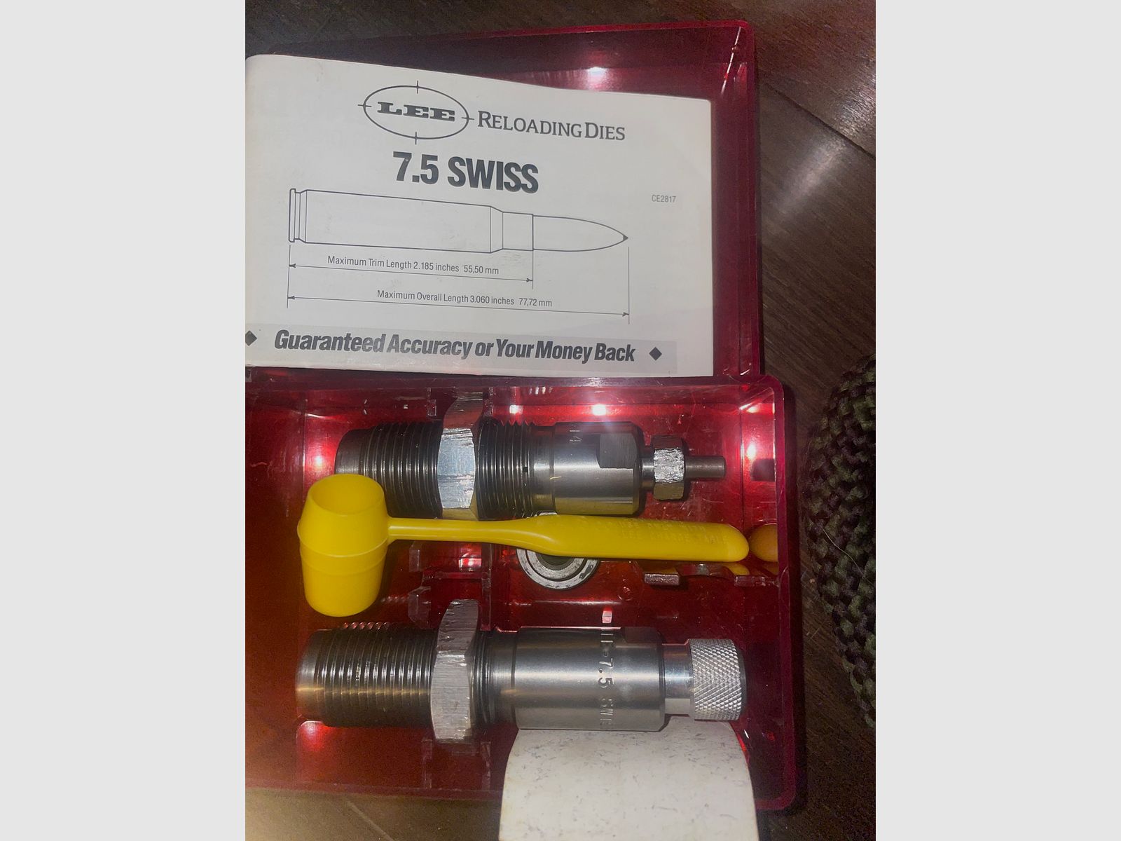 Estación de recarga RCBS con muchos accesorios y matrices