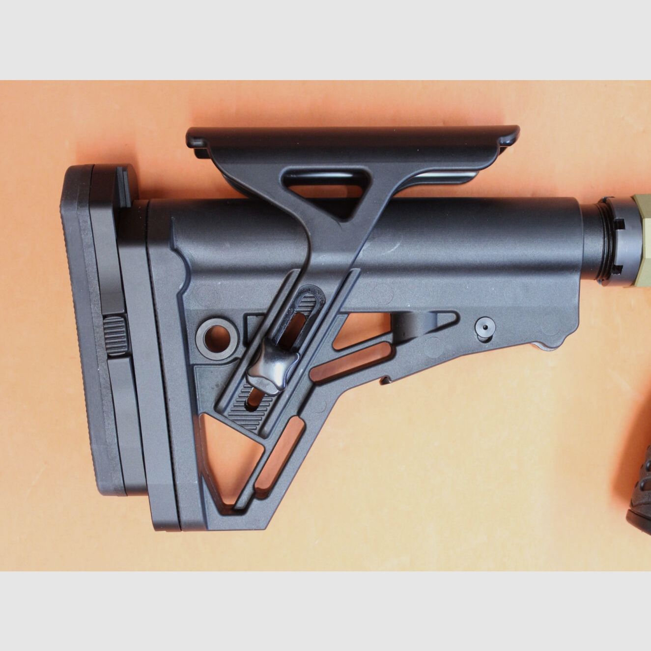 HAENEL Rep.Büchse .308Win Haenel LR/ ONE 60cm Lauf/ Mündungsgewinde M15x1/ eintellbarer Schaft/ Sandfarben