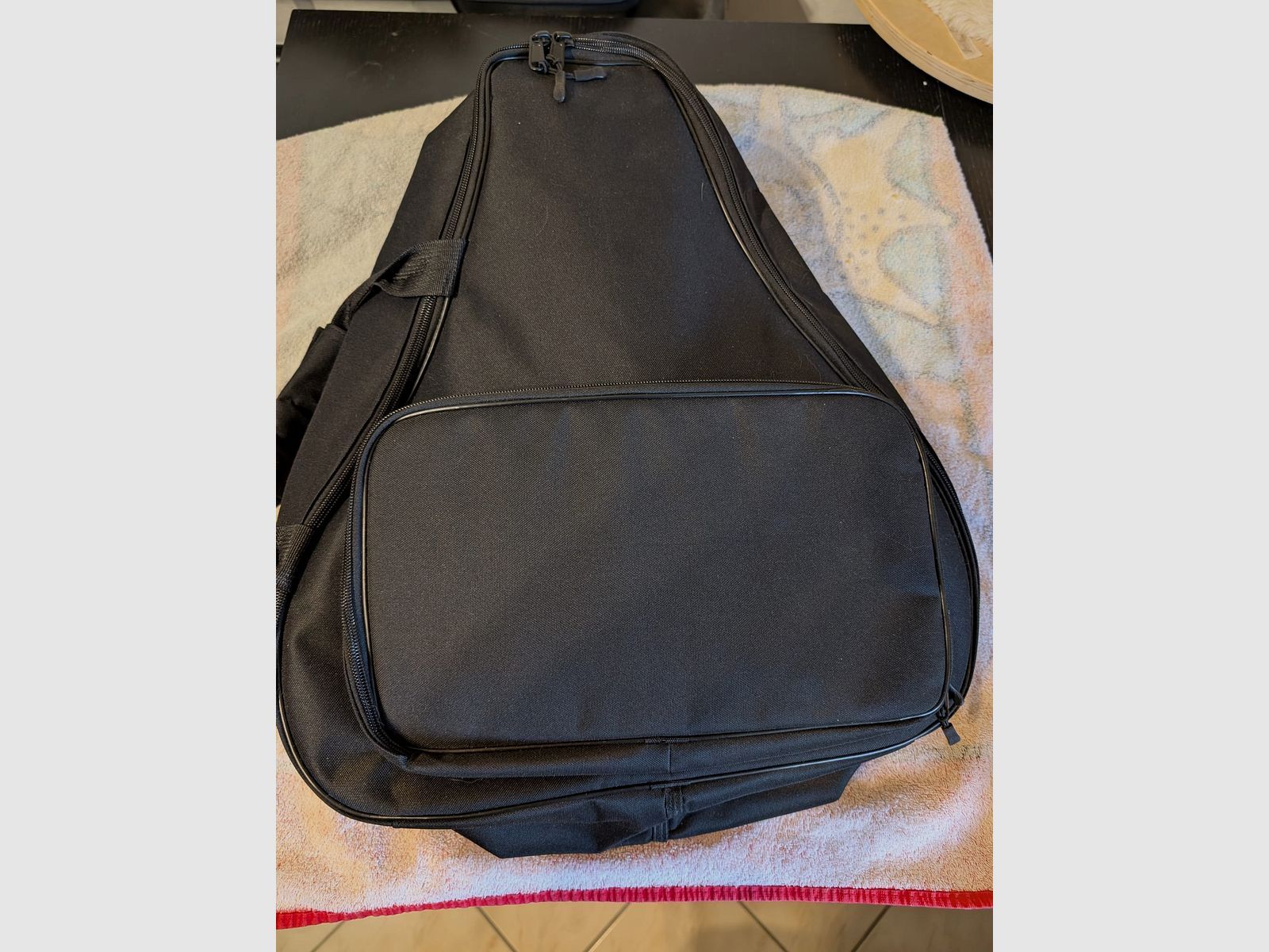 Vendo Barnett Denum Tristrike ballesta en set con flechas extra y bolsa.