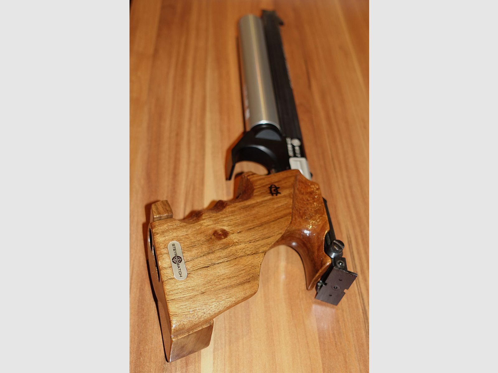TOP Pressluft Matchpistole Steyr LP mit neuer Kartusche + Zubehör