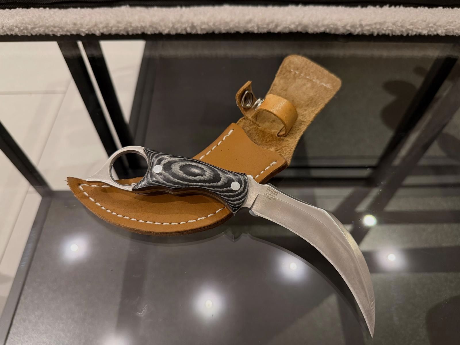 Coltello karambit tattico – Design "Hidden Knives" – Manico in G10 e fodero in pelle