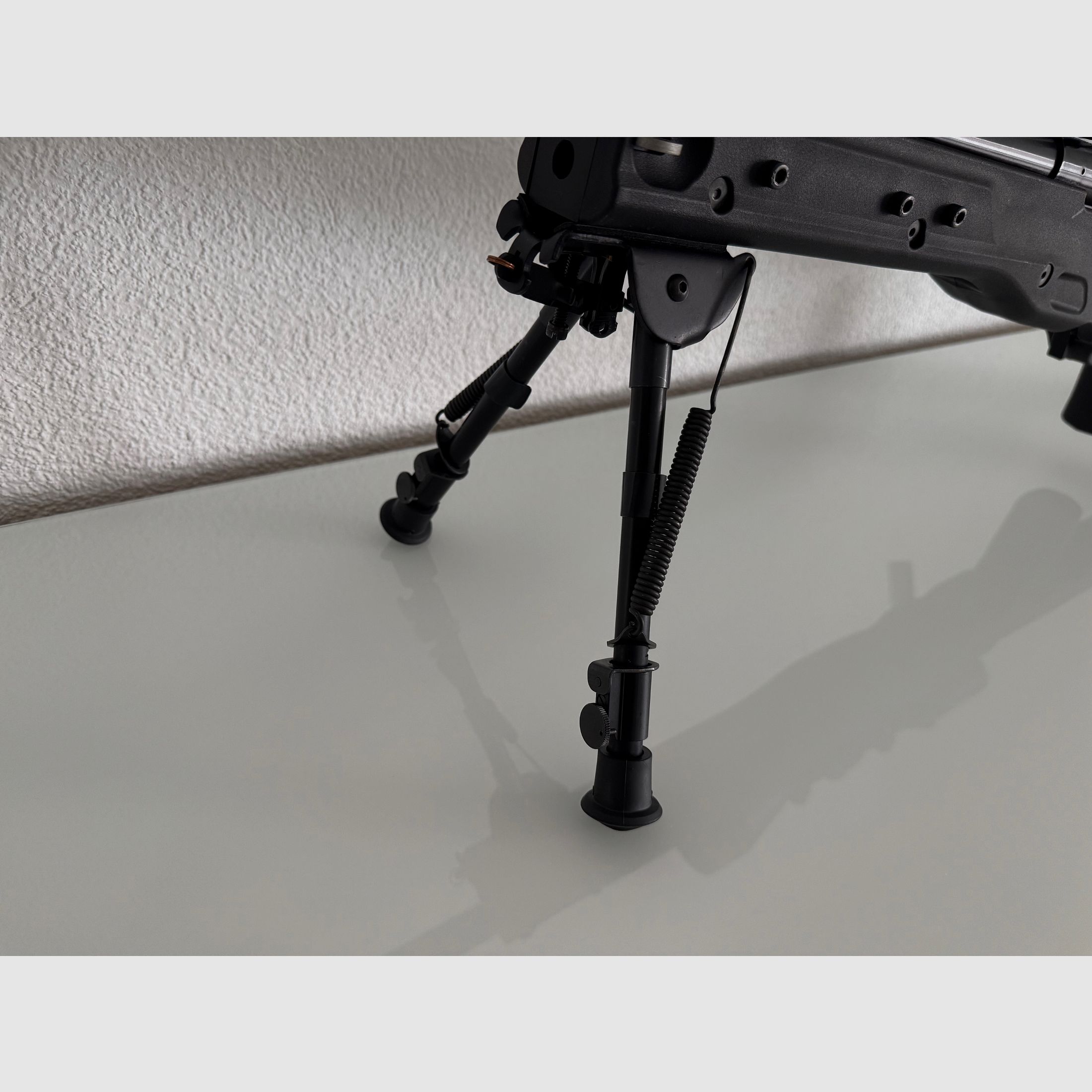Howa 1500 .223 Rem mit Mündungsbremse und Zweibein Roedale Precison Schaft 