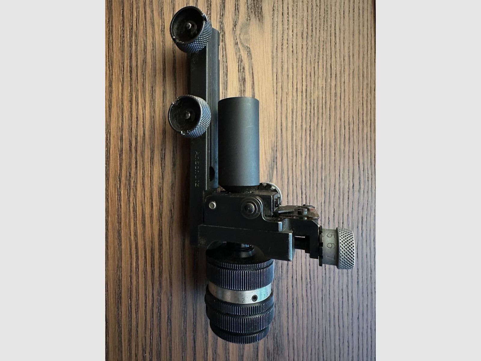 Diottero di precisione Anschütz - Tunnel di mira in un'altra visualizzazione