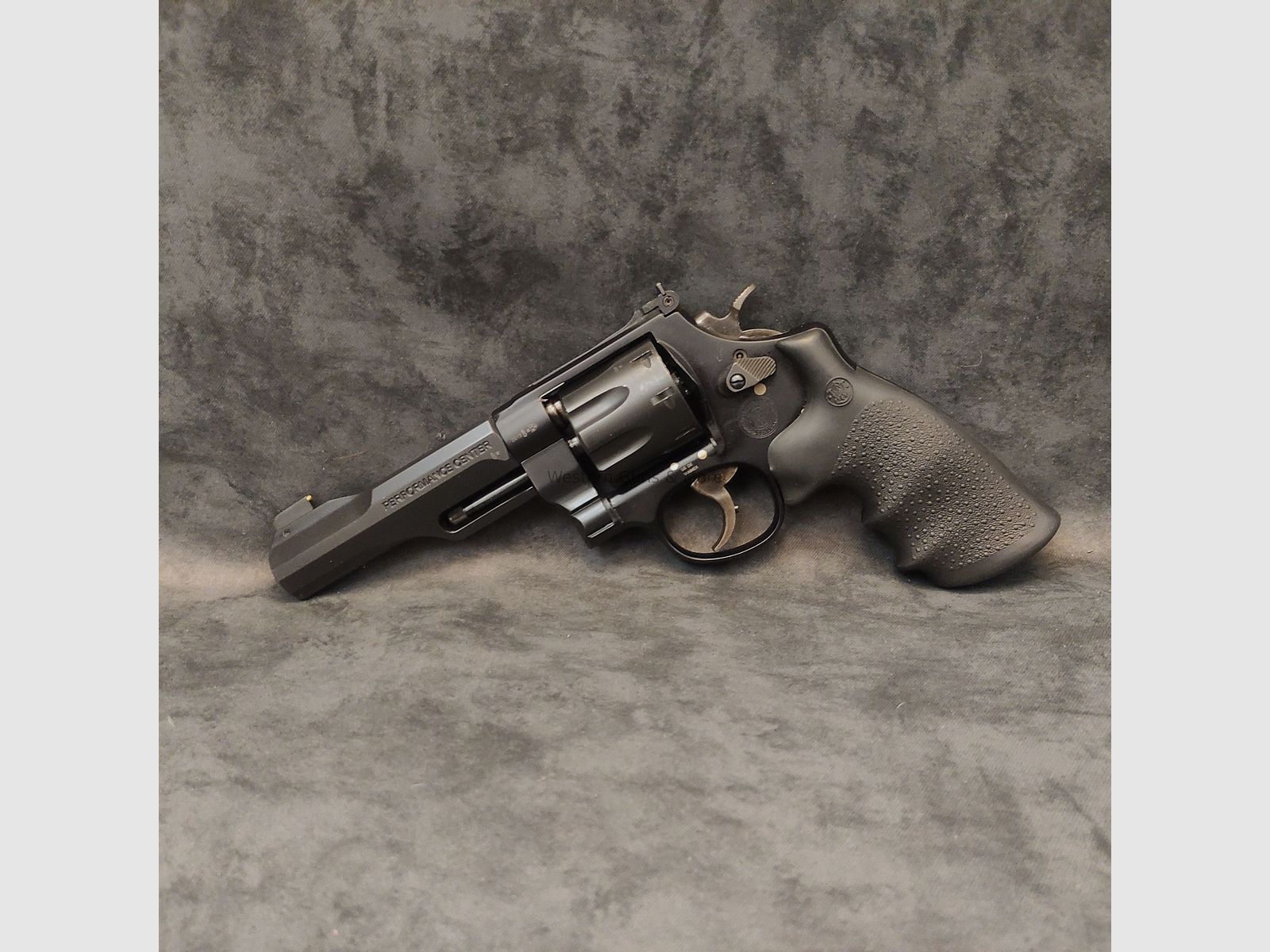 Smith & Wesson Mod.327 TRR8 8-Schüssig Performance Center
