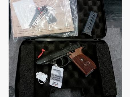 Mauser HSR Kal. .22 l.r., Holzgriffschalen
