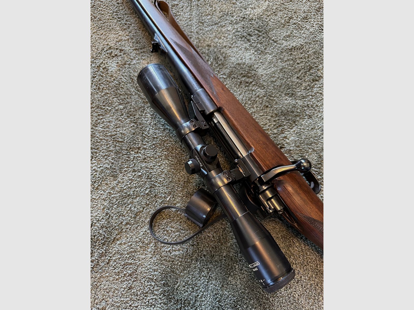 Voere Repetierbüchse Kaliber .30-06 – Holzschaft – inkl. Alljagd ZF 6x42