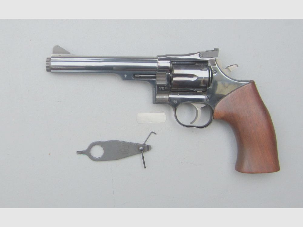 DAN WESSON USA Revolver DAN WESSON USA