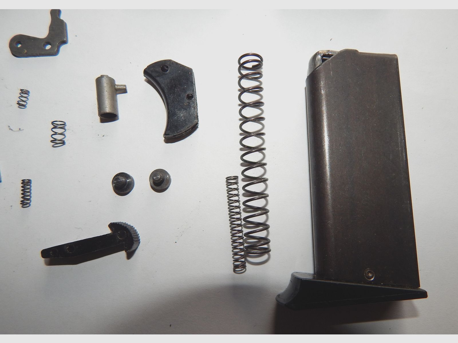 Ersatzteile für Pistole SM 10, 8 mmK