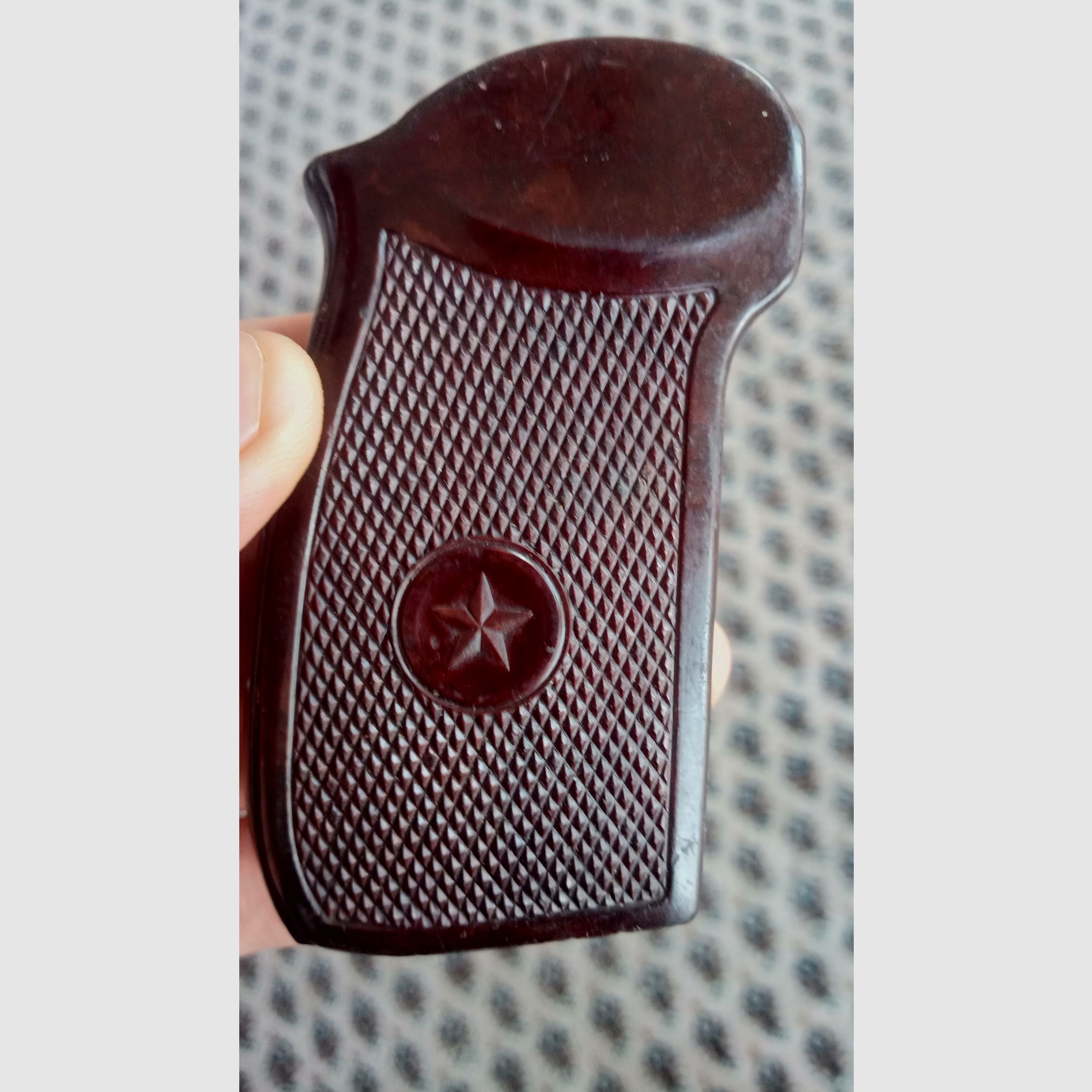 Griffschalen voor 9x18 Makarov PM fijnste Sovjet Bakeliet