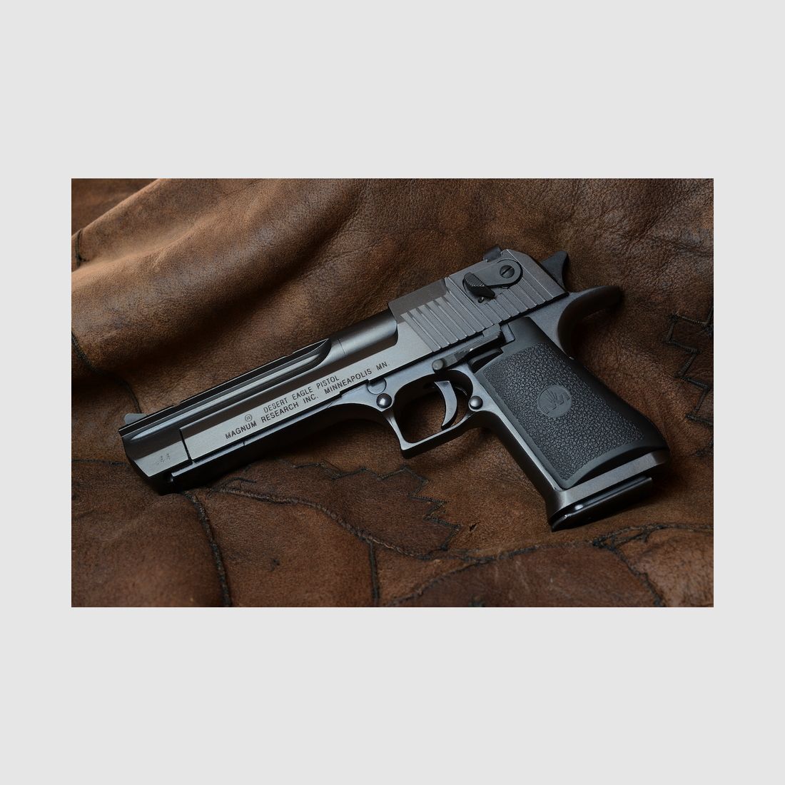 Außergewöhnliches Set Desert Eagle MK-XIX – Kaliber 44Mag – 2 Läufe (!) ein 6 Zoll und ein 10 Zoll (!) – Seltenes Exemplar IMI aus israelischer Herstellung (und nicht aus den USA!) – Original IMI Tasche – Zwei Magazine – Zustand NEU! Außergewöhnlich!, Bild 4 von 16