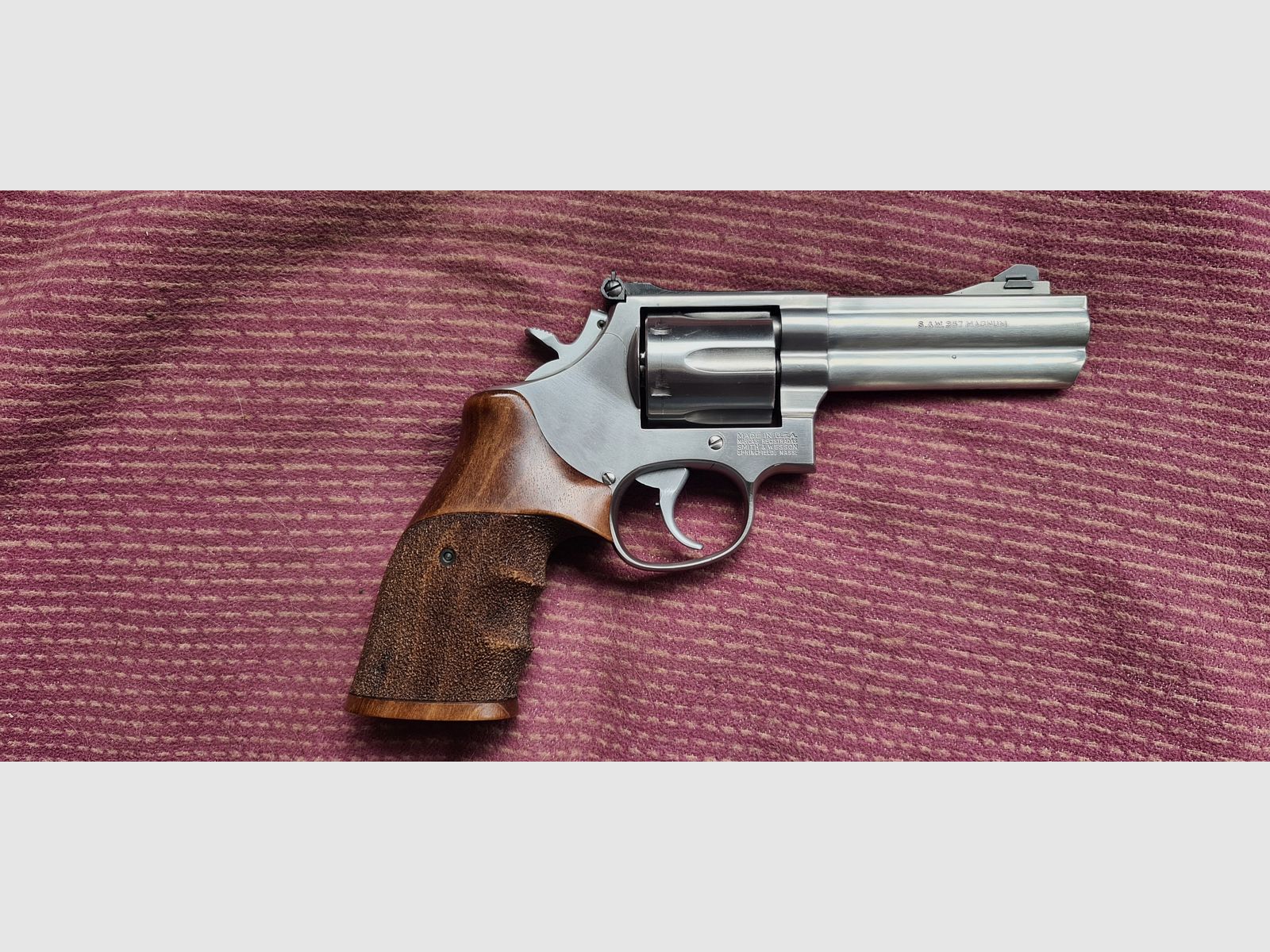 Revolver Smith & Wesson Mod. 686-3, calibro .357 Magnum/.38 Special dal Smith & Wesson Performance Center con compensatore e munizioni!!, immagine 6 di 10