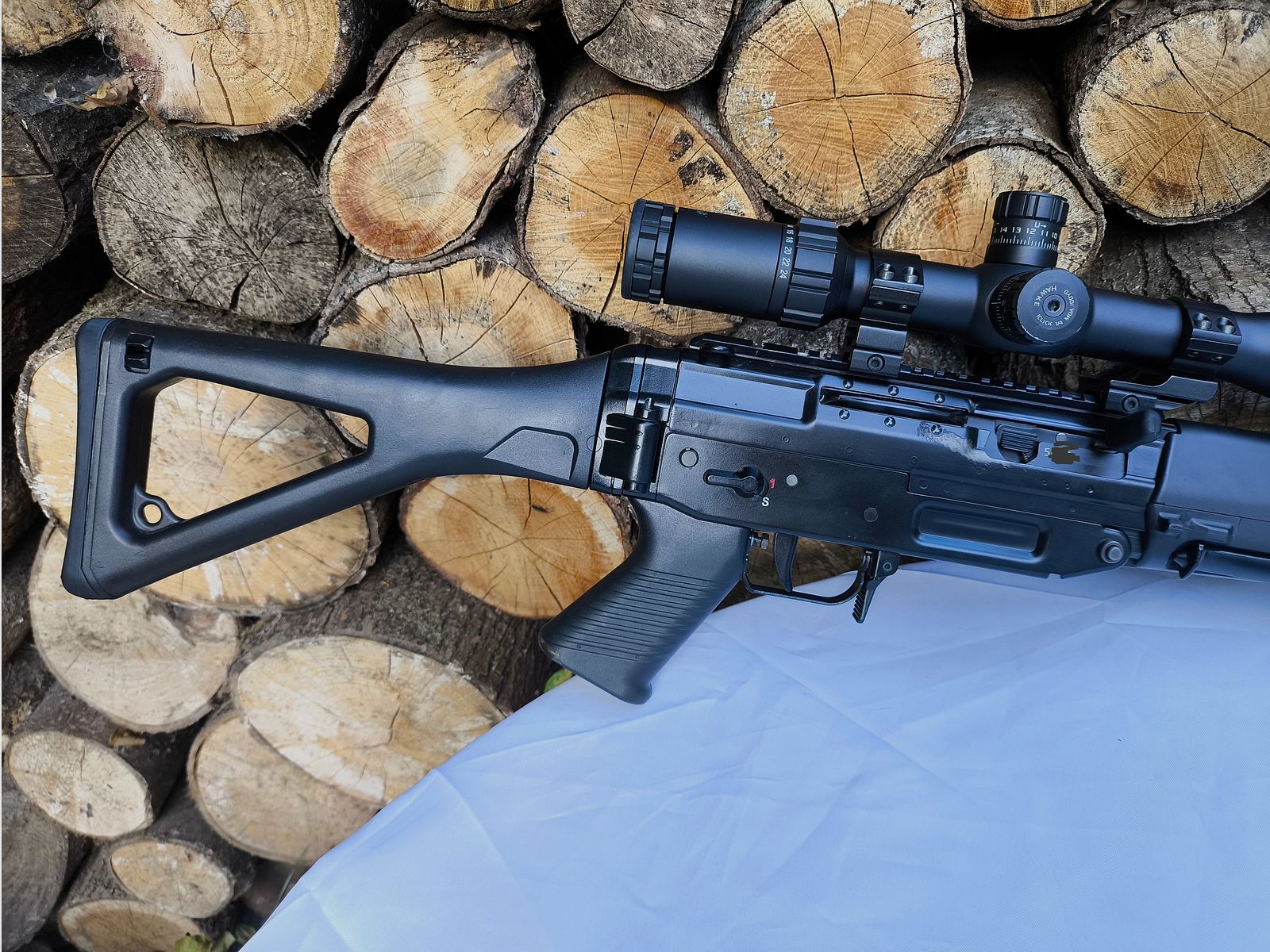Sig 550 Sport .223 Rem. mit Hawke Sidewinder 30 SF 6-24x56 SR-PRO