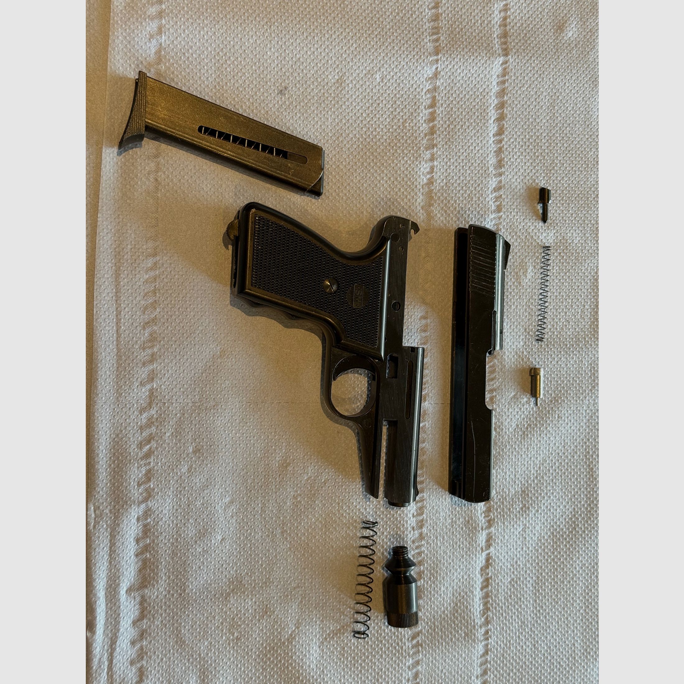 SM Rhöner SM 80 – Klassische Schreckschusspistole im Kaliber 8mm P.A.K. (PTB 267, Beschuss KC 1992)